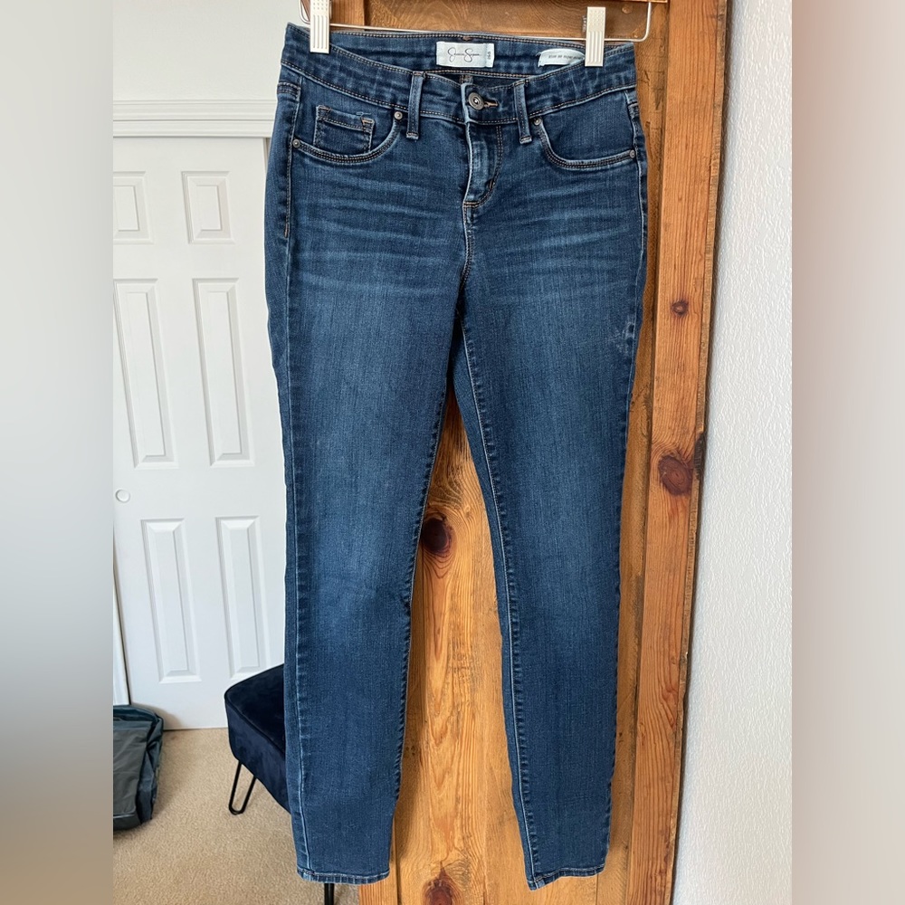 Jessica Simpson Kiss Me Super Skinny jeans